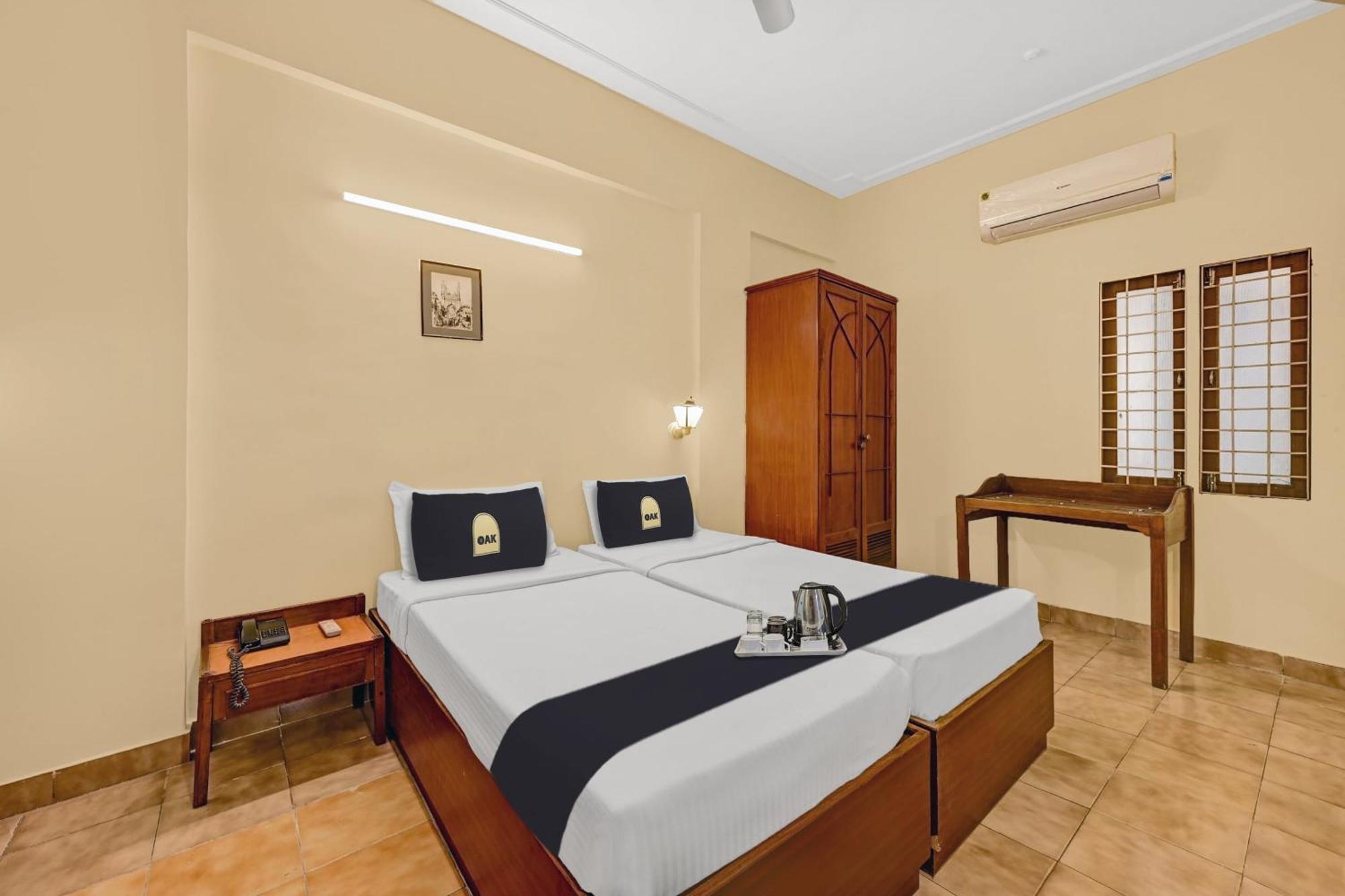 Super Townhouse Oak Hotel Belsons Taj Mahal Secundurabad Buitenkant foto