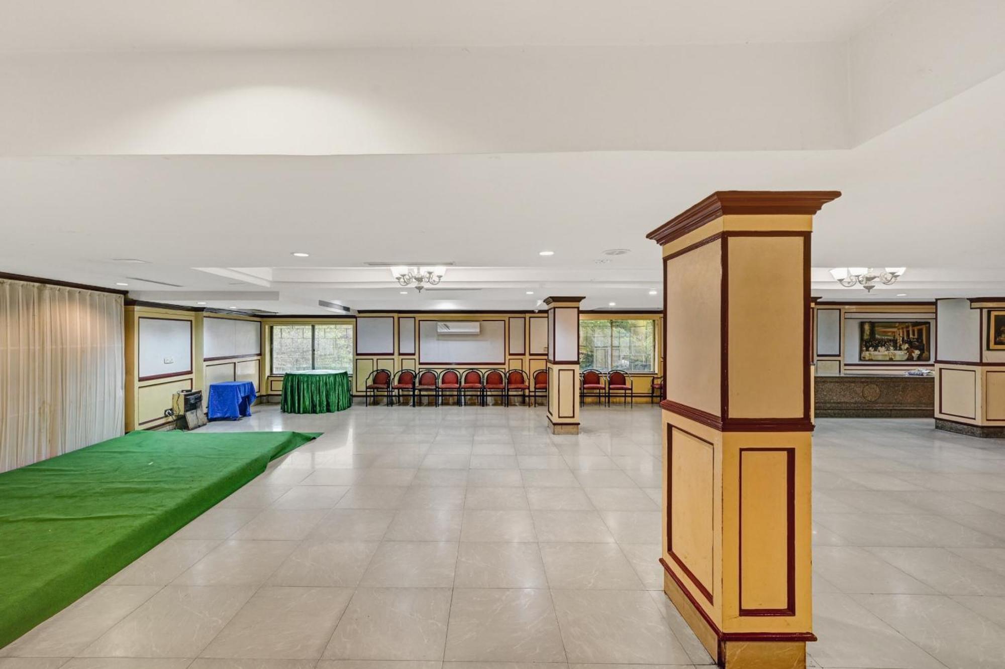 Super Townhouse Oak Hotel Belsons Taj Mahal Secundurabad Buitenkant foto