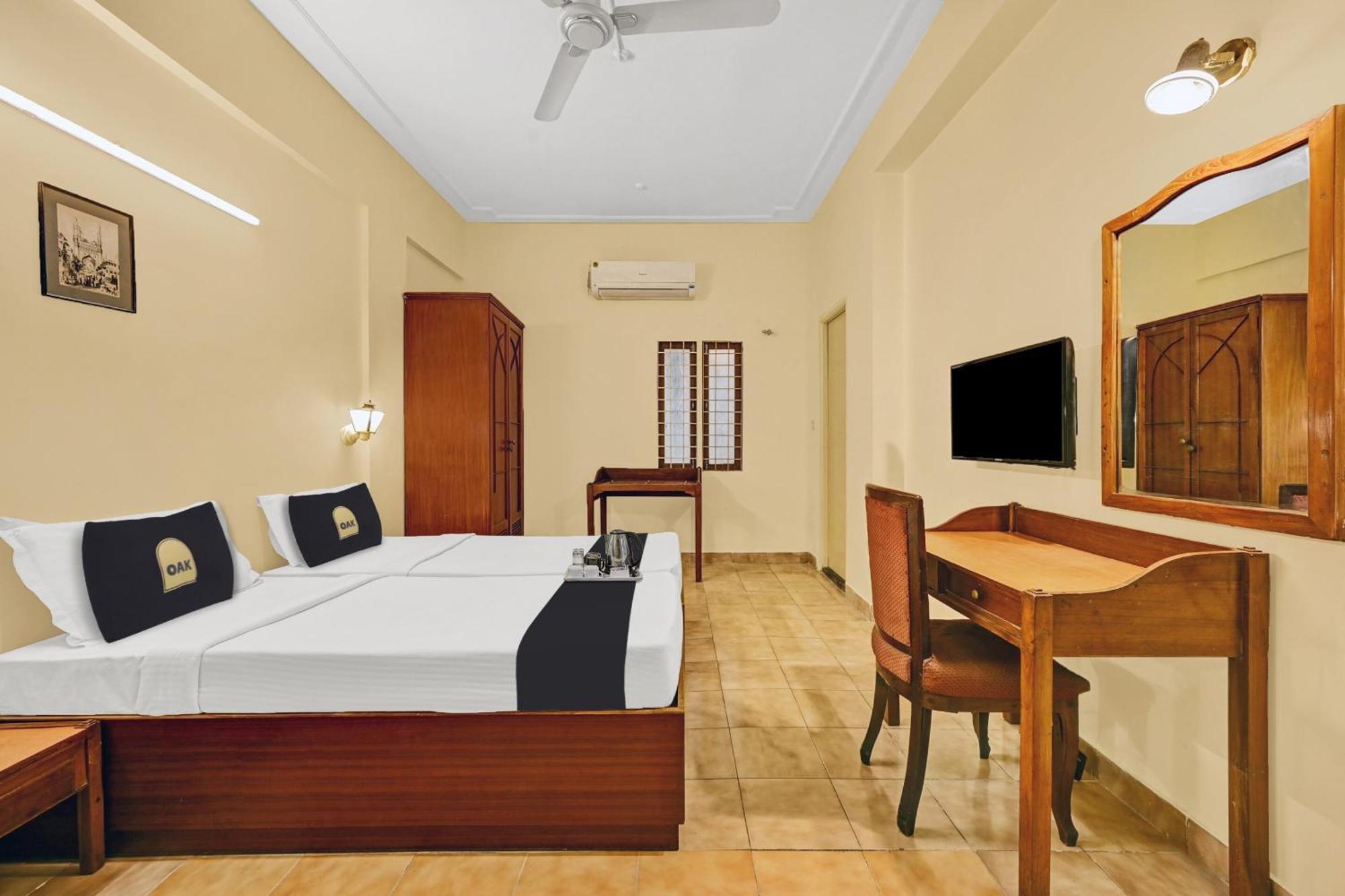 Super Townhouse Oak Hotel Belsons Taj Mahal Secundurabad Buitenkant foto