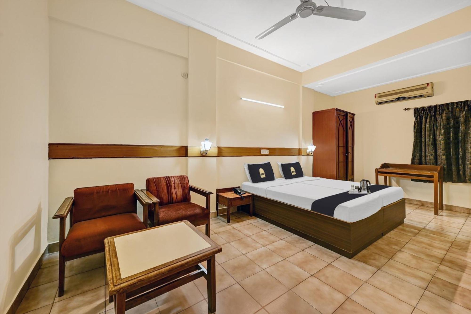 Super Townhouse Oak Hotel Belsons Taj Mahal Secundurabad Buitenkant foto