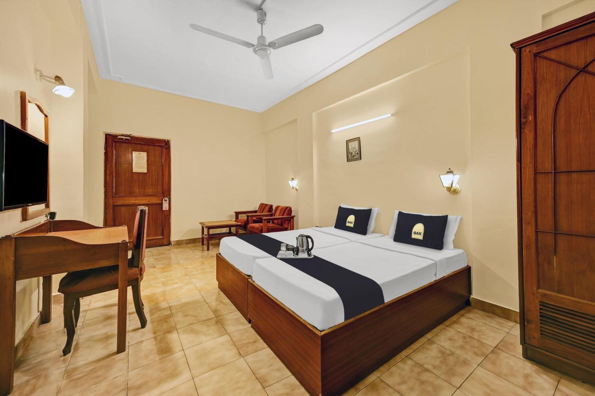 Super Townhouse Oak Hotel Belsons Taj Mahal Secundurabad Buitenkant foto
