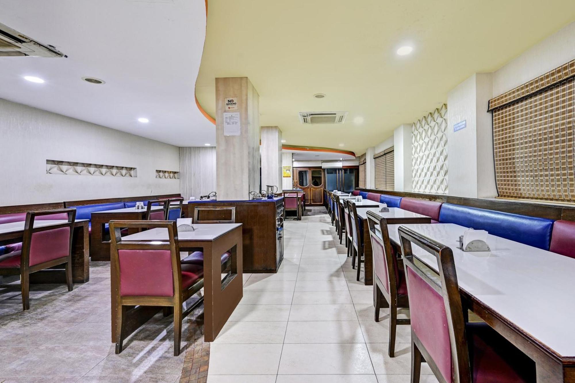 Super Townhouse Oak Hotel Belsons Taj Mahal Secundurabad Buitenkant foto